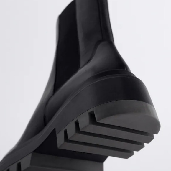 ZARA FLAT LEATHER ANKLE BOOTS WITH TRACK SOLE - Bl - Picture 4 of 6